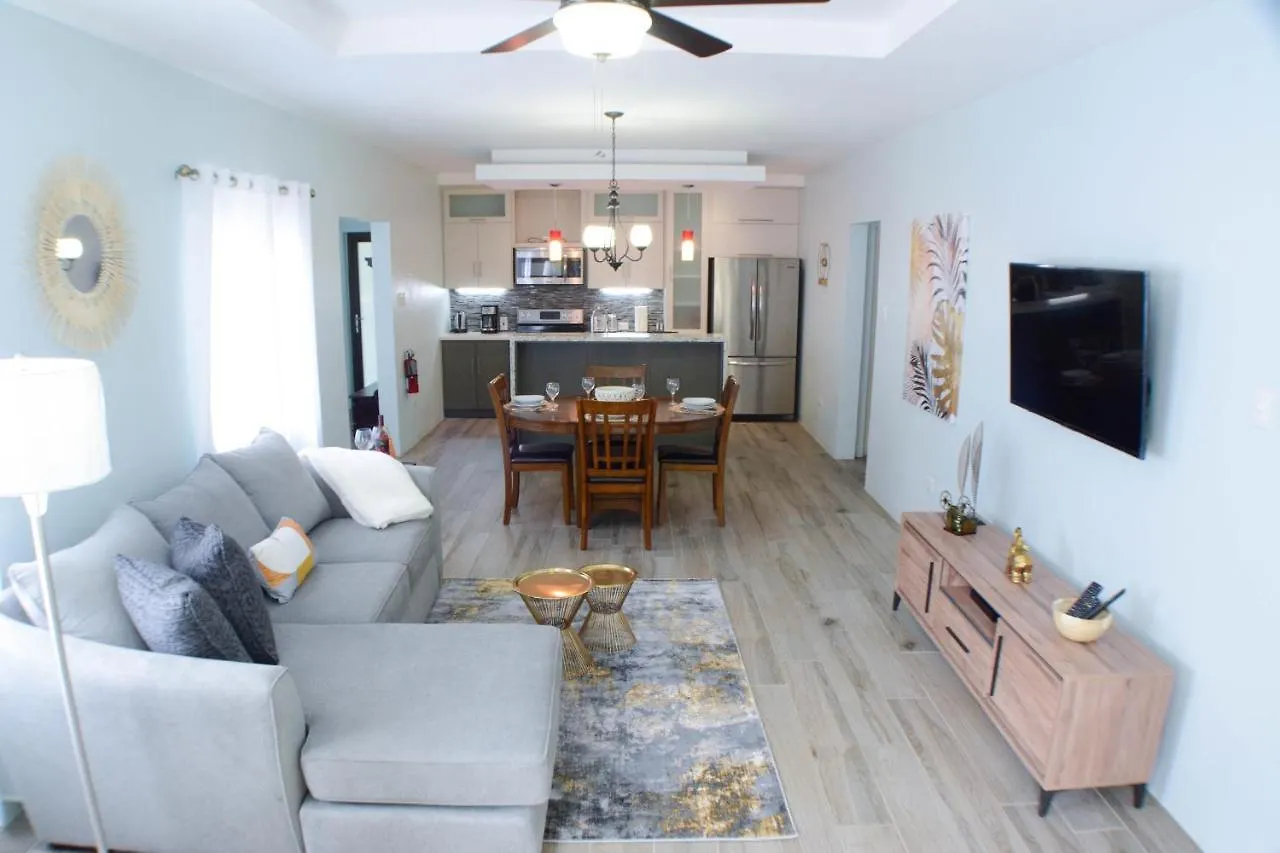 Pen Manor Modern 2 Bedroom Apartment Boissiere Village