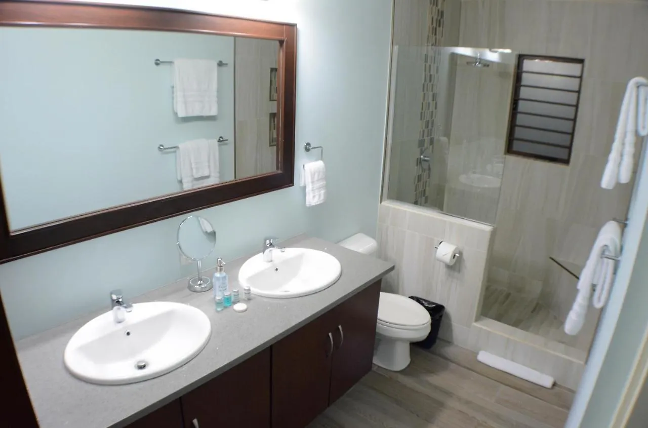 Pen Manor Modern 2 Bedroom Apartment Boissiere Village
