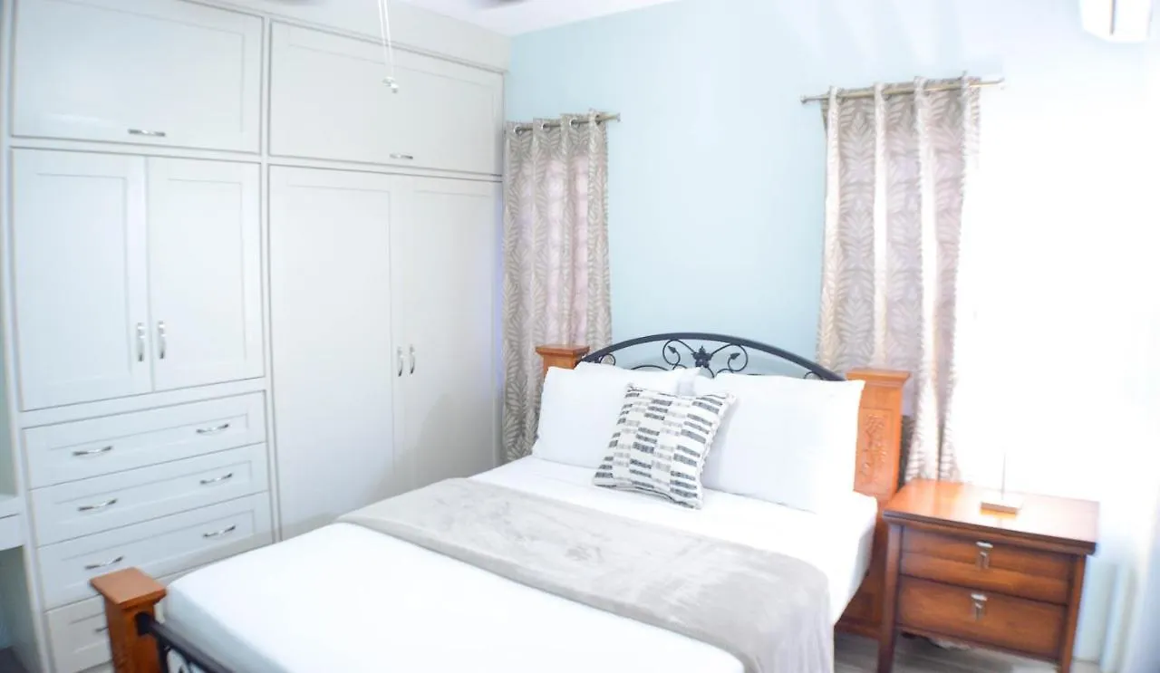 Pen Manor Modern 2 Bedroom Apartment Boissiere Village