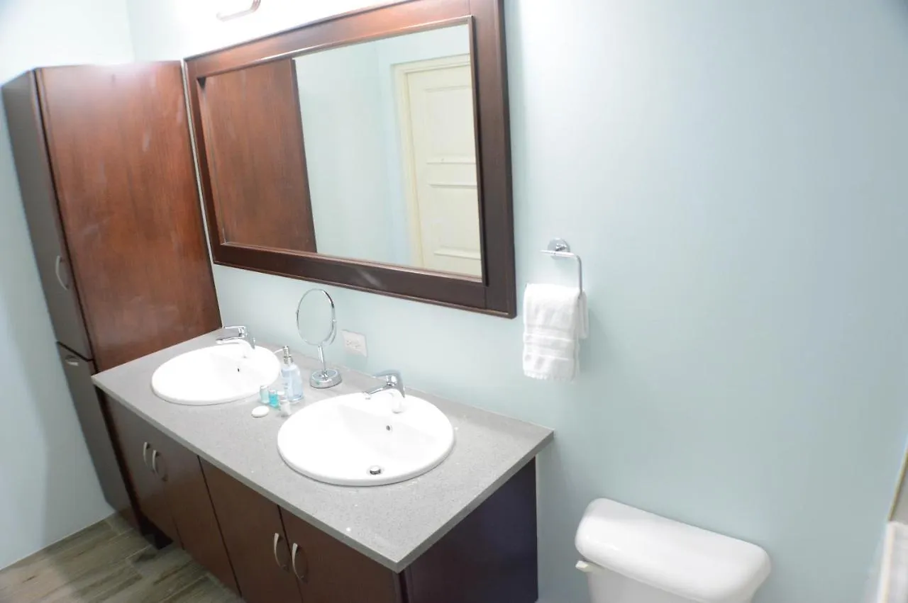 Pen Manor Modern 2 Bedroom Apartment Boissiere Village Trinidade e Tobago