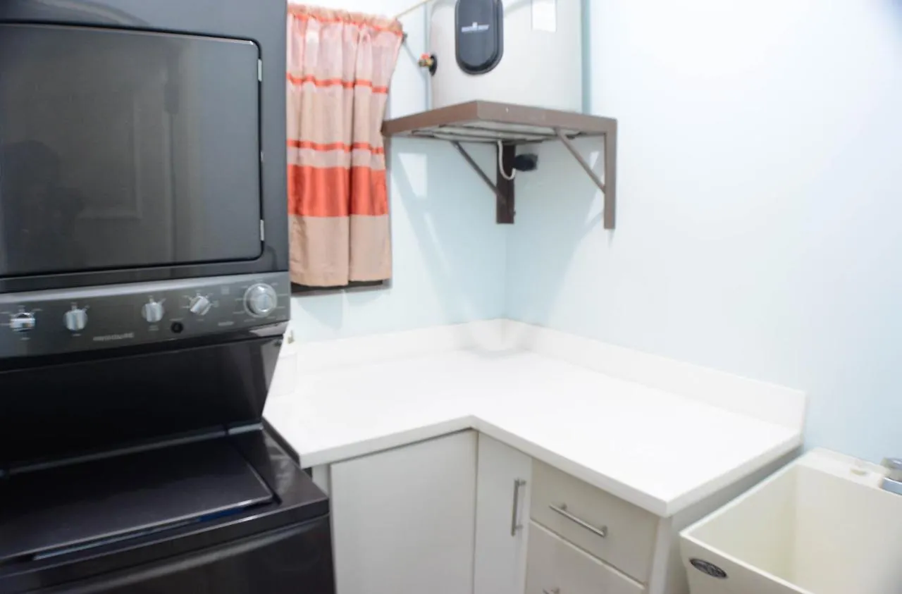 Pen Manor Modern 2 Bedroom Apartment Boissiere Village