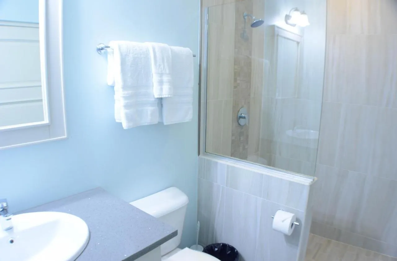 Pen Manor Modern 2 Bedroom Apartment Boissiere Village